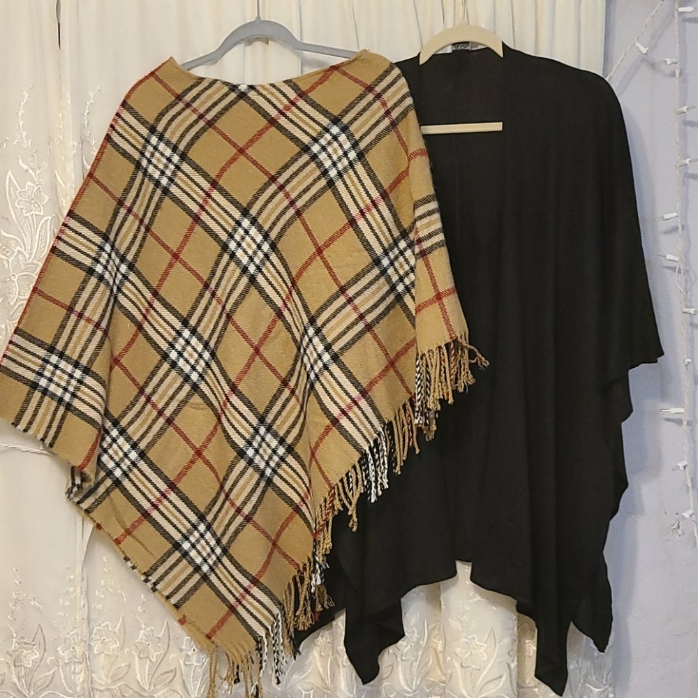 Bundle of 2 ponchos